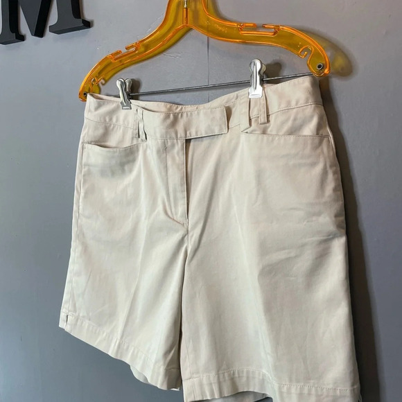 Liz Claiborne Liz Golf Audra Bermuda Shorts ivory short size 10 - Picture 2 of 10